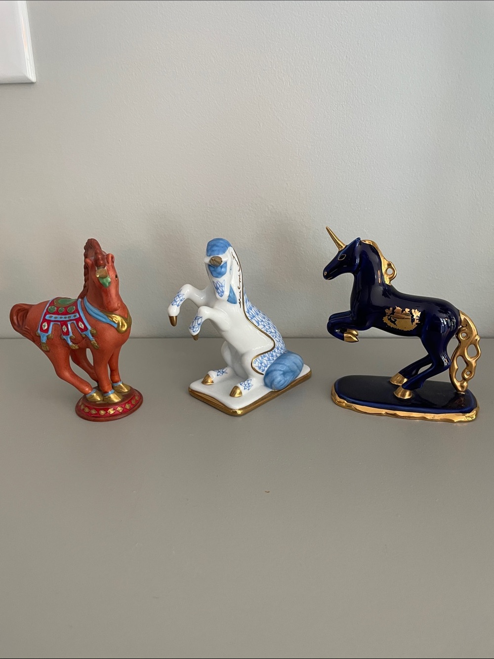 Set a three RARE Vintage Franklin Mint treasury of unicorns 1991 collection.